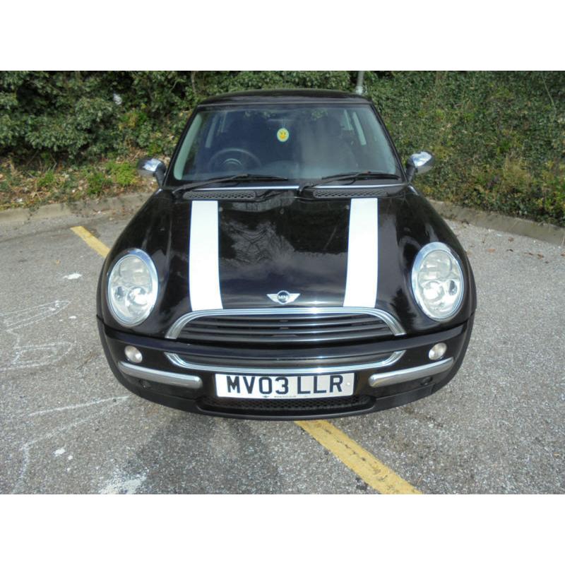 (03) 2003 Mini Mini 1.6 One Black Alloys 1 YEARS MOT