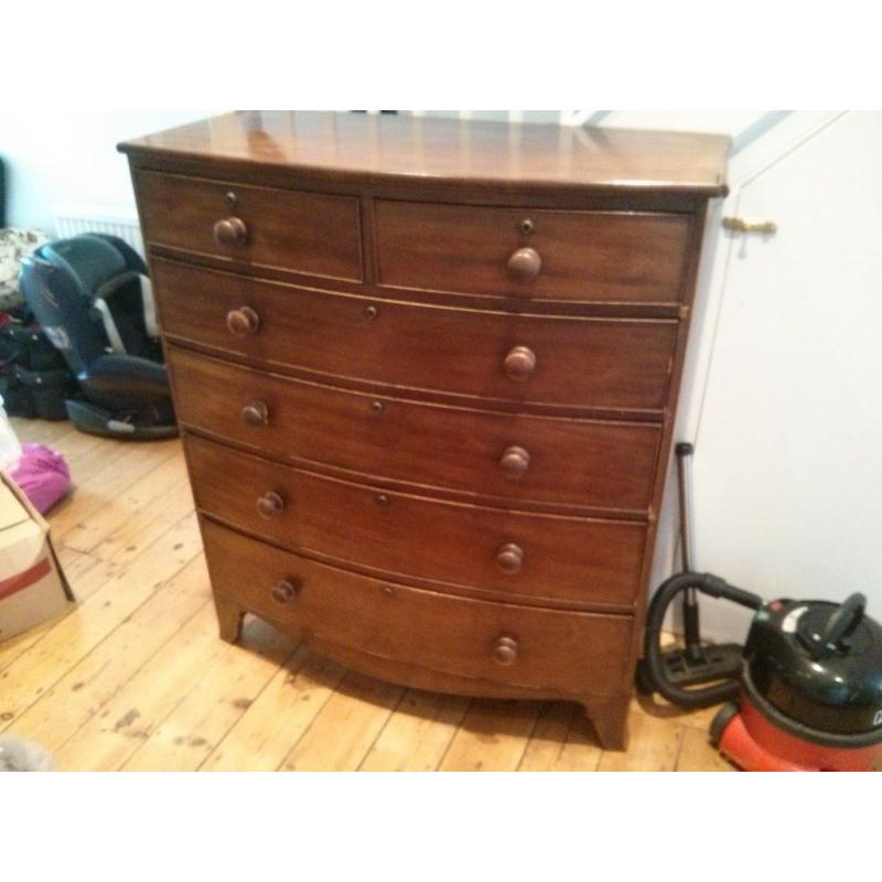 Lovely old chest of drawers, very roomy, needs some tlc (and glueing of trim back on)