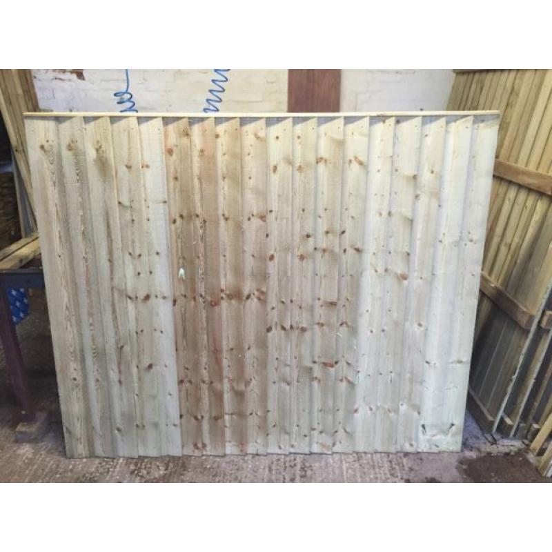 Feather edge fence panels