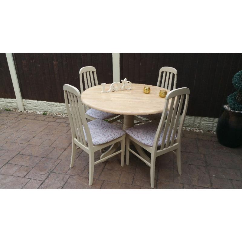 shabby chic ,table and 4 chairs