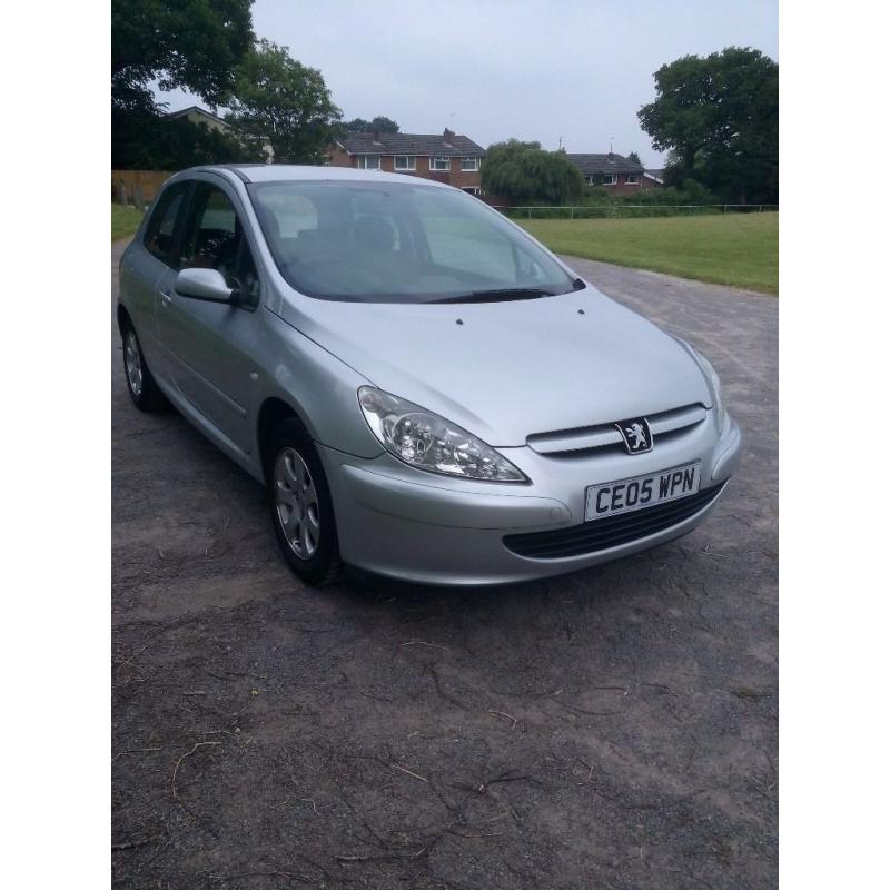 Peugeot 307 x- line 1.4 16v petrol.