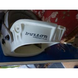 Snowboard & Bindings: Burton (+Rhino carrybag)