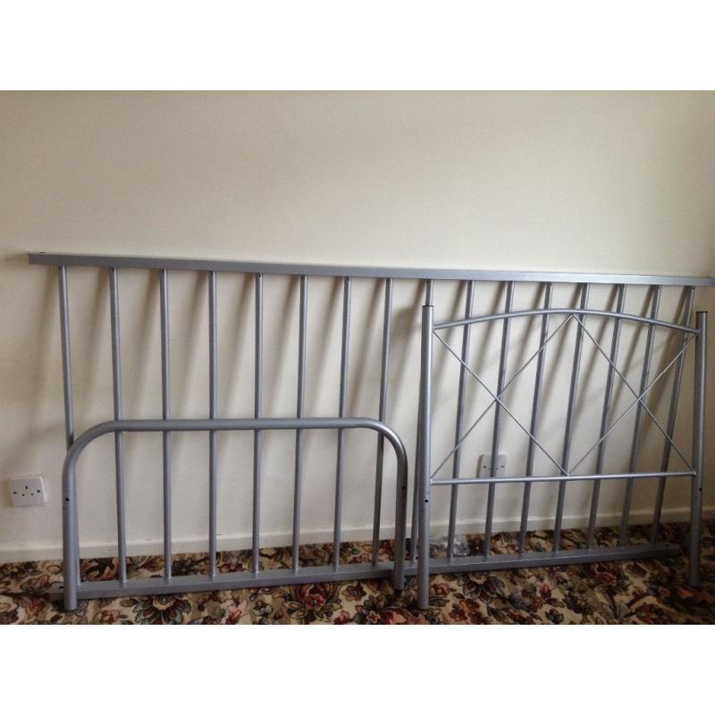 Single bed, metal frame with clean mattress (optional)