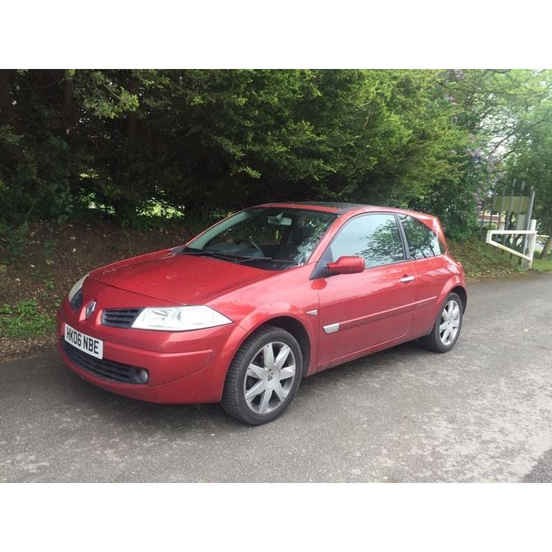 2006(06) RENAULT MEGANE DYNAMIQUE 3 DR HATCH 1.6 16v PETROL LOW MILEAGE 66,000