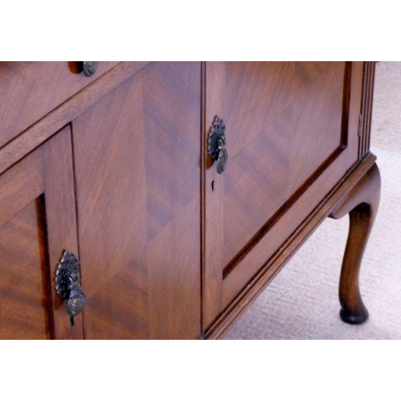 Vintage sideboard or dressing table, 1920's mahogany, Cabriole leg. Antique.