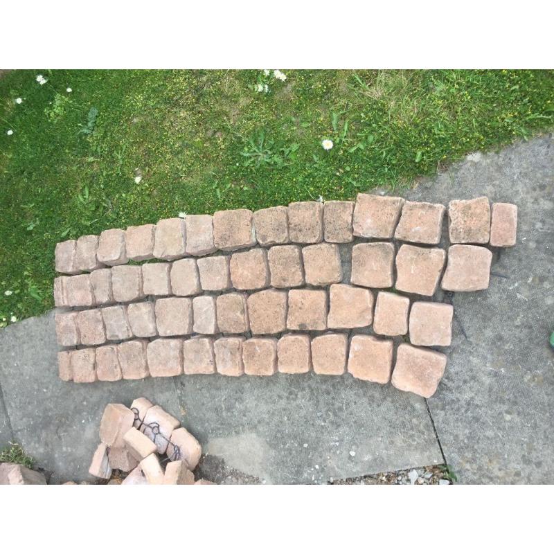 Free blocking paving bricks