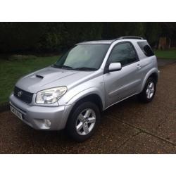 Toyota RAV4 2.0 D-4D XT-R JUST BEEN SERVICED + LONG MOT+ CAMBELT HAS BEEN DONE