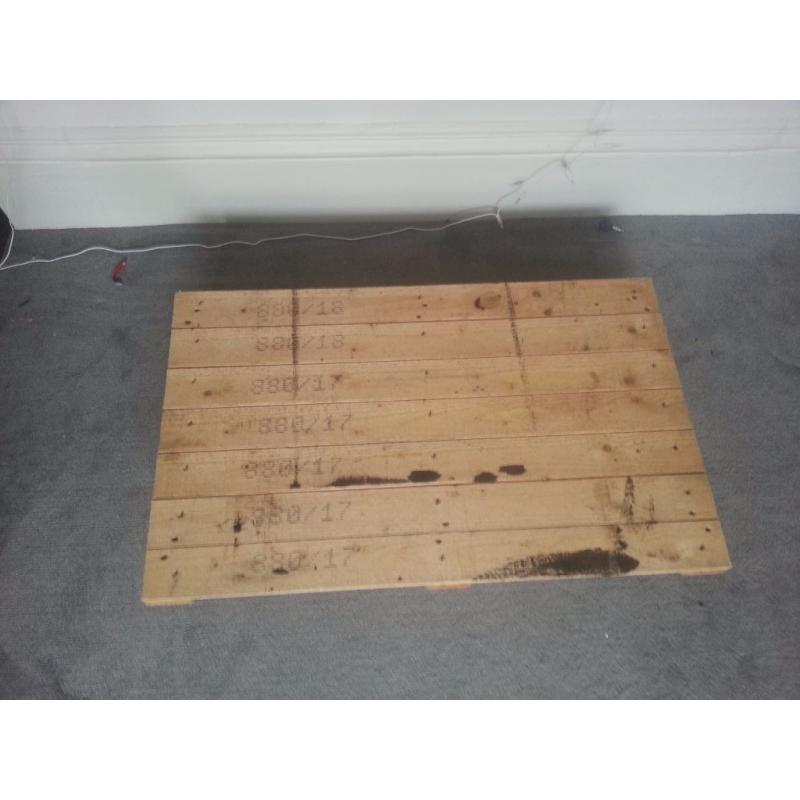 pallet coffee table, pallet table