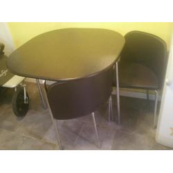 Space safer Table and x4 leather chairs