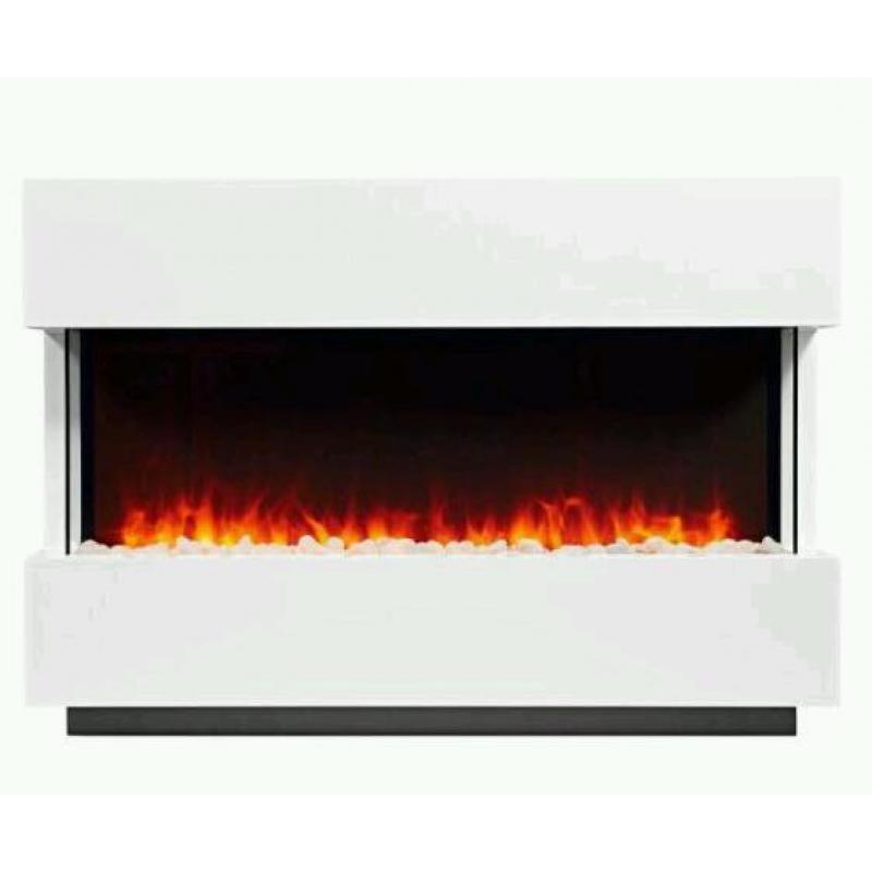 Focal point panoramic remote control electric fire.