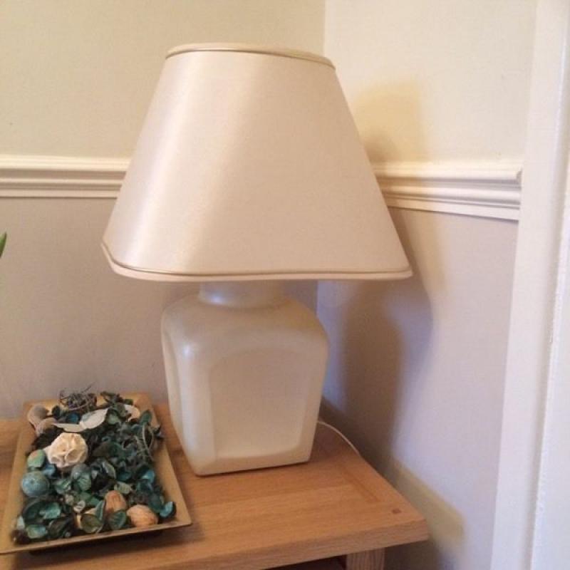 Table lamp