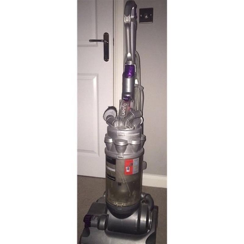 DYSON ANIMAL UPRIGHT VACUUM CLEANER