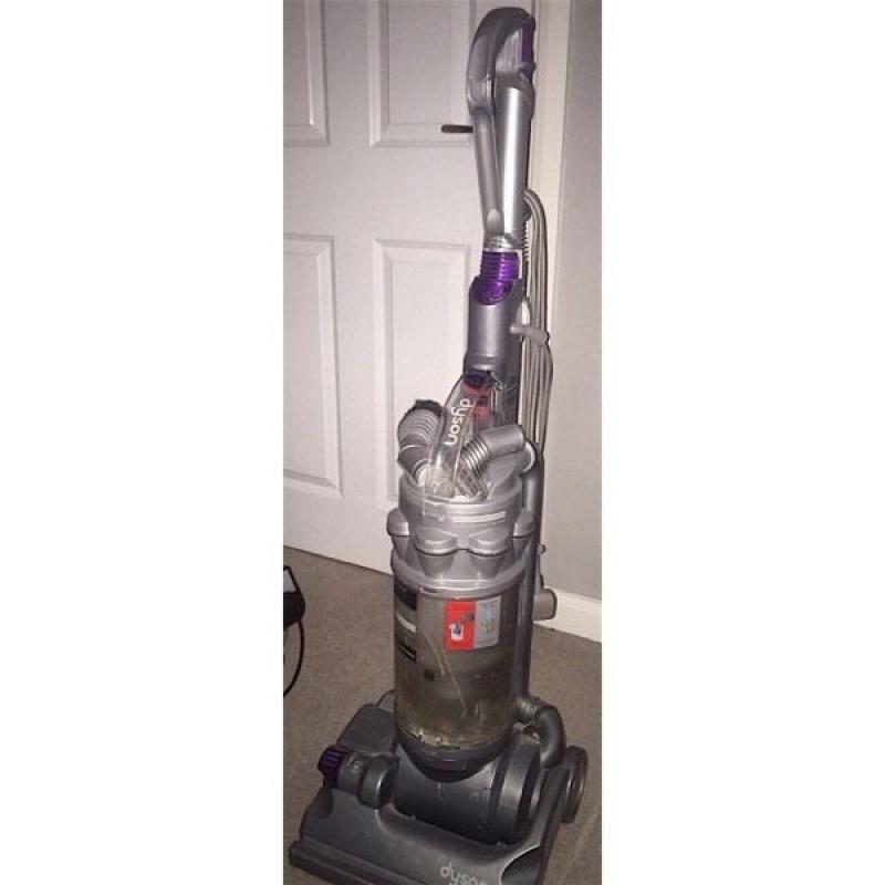 DYSON ANIMAL UPRIGHT VACUUM CLEANER