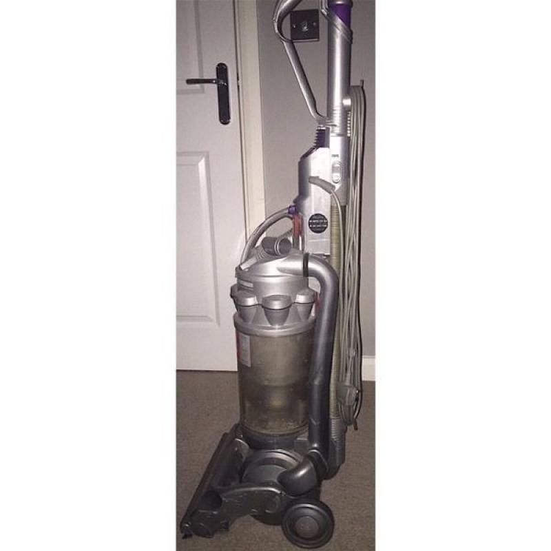 DYSON ANIMAL UPRIGHT VACUUM CLEANER