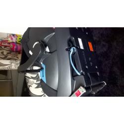 Mamas & Papas car seat and iso fix base