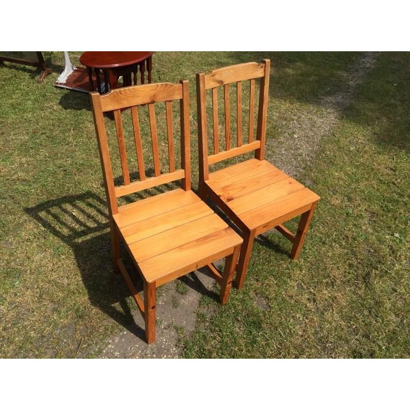 SET OF 2 dining chairs wooden