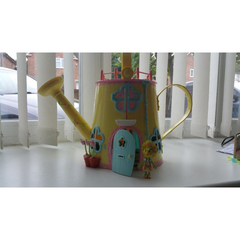 Fifi & The Flowertots Yellow Watering Can House Toy (with Accessories)