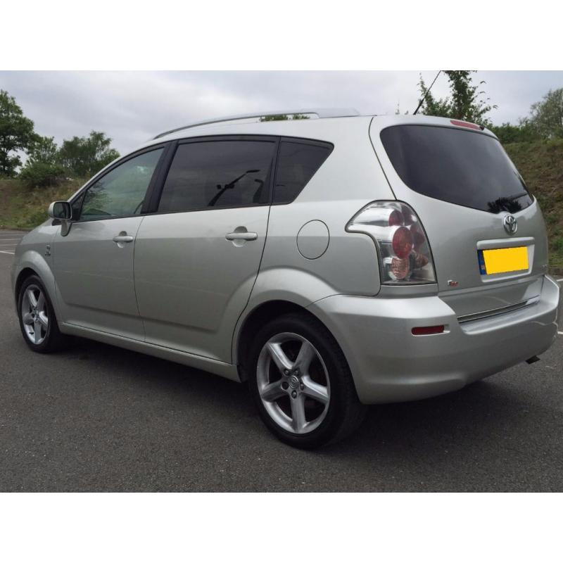 7 seater TOYOTA COROLLA VERSO D4D WITH TV SCREENS