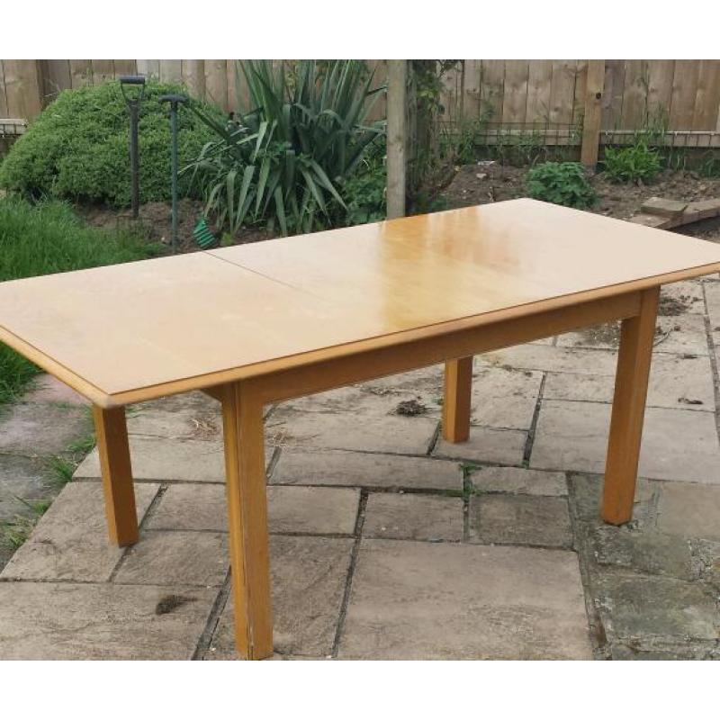 Pine extendable dining table