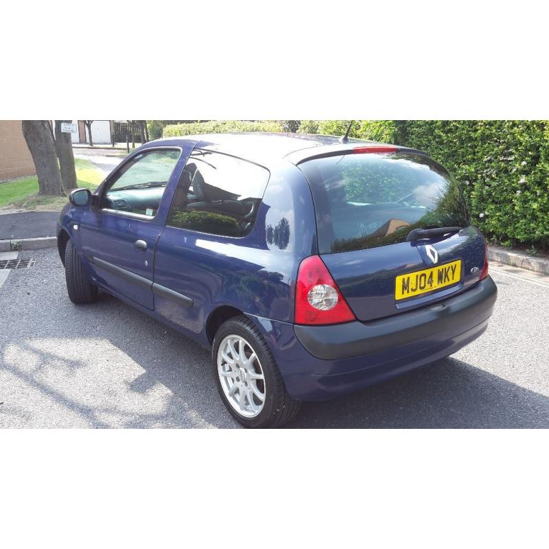 2004 RENAULT CLIO 1.2 PETROL,VERY LOW MILEAGE,ONE OWNER,**6 MONTH WARRANTY INCLUDED**