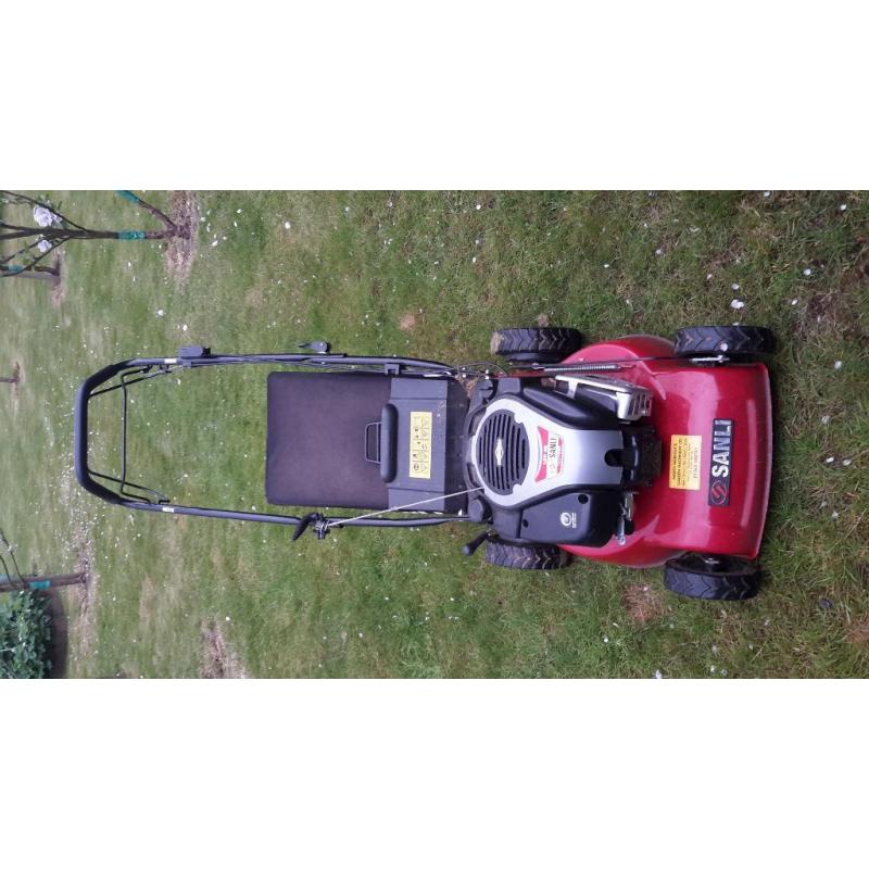 Sanli LBP 46 petrol self-drive lawnmower