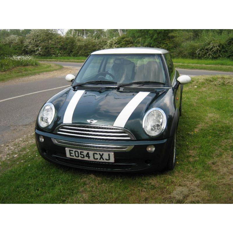 2004 Mini Cooper in British racing green.P/X welcome.