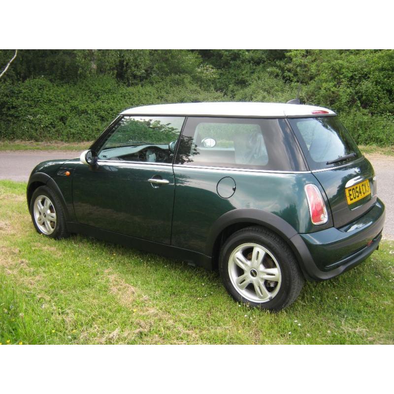 2004 Mini Cooper in British racing green.P/X welcome.