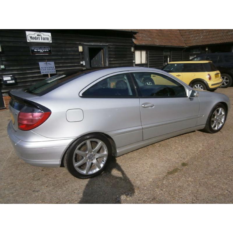 53 MERCEDES BENZ C220 2.1 CDI SE TURBO DIESEL RARE MANUAL EVOLUTION PACK AMAZING