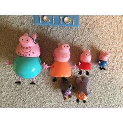 Large Peppa Pig set with characters