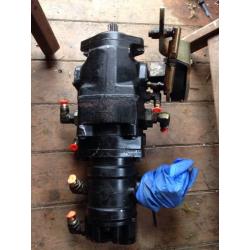 Large hydraulic pump for digger or other machinery