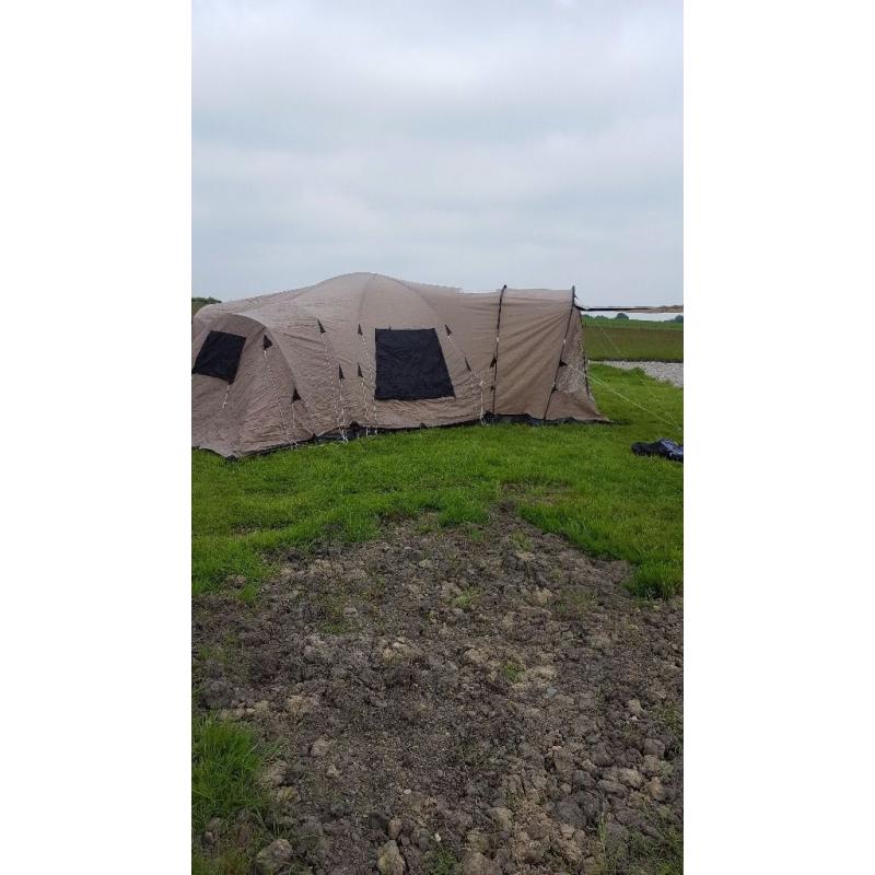 CHEAP 9 man tent mint condition