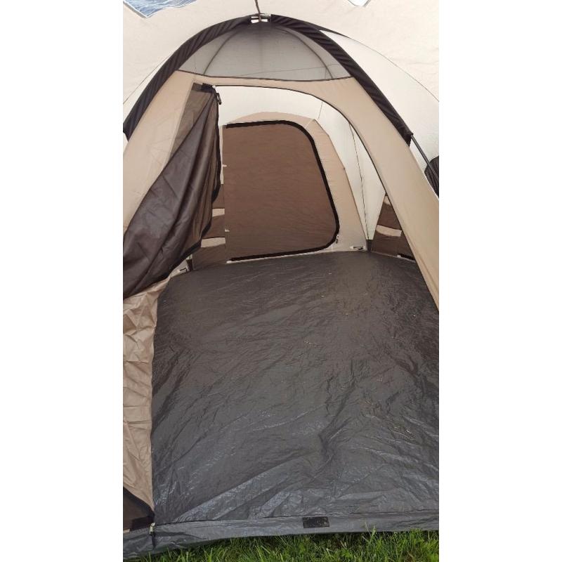 CHEAP 9 man tent mint condition