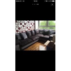 Grey/black cloth corner settee