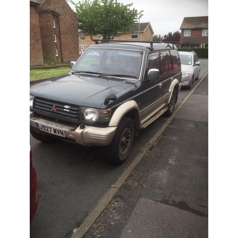 Mitsubishi pajero 2.5