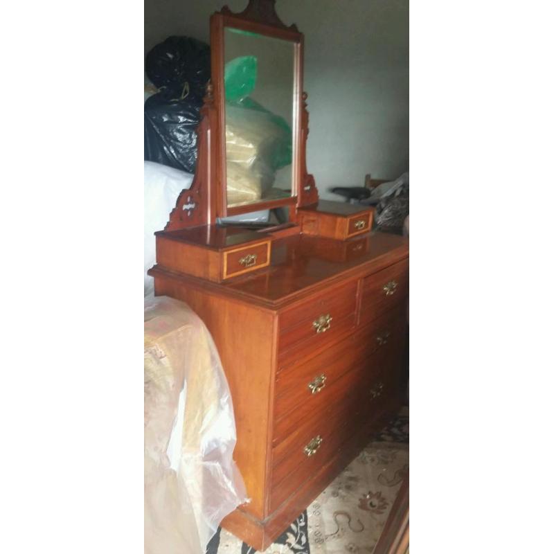 Dressing table with mirror