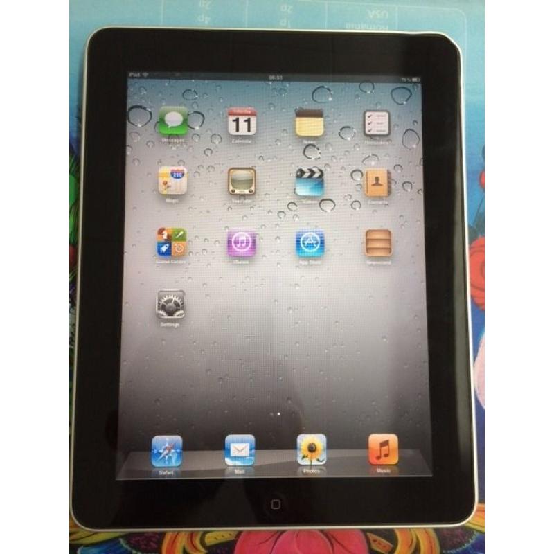 APPLE IPAD 1ST GENERATION , 16GB STORAGE, WIFI, GOOD CONDITION, COMES WITH A CHARGER