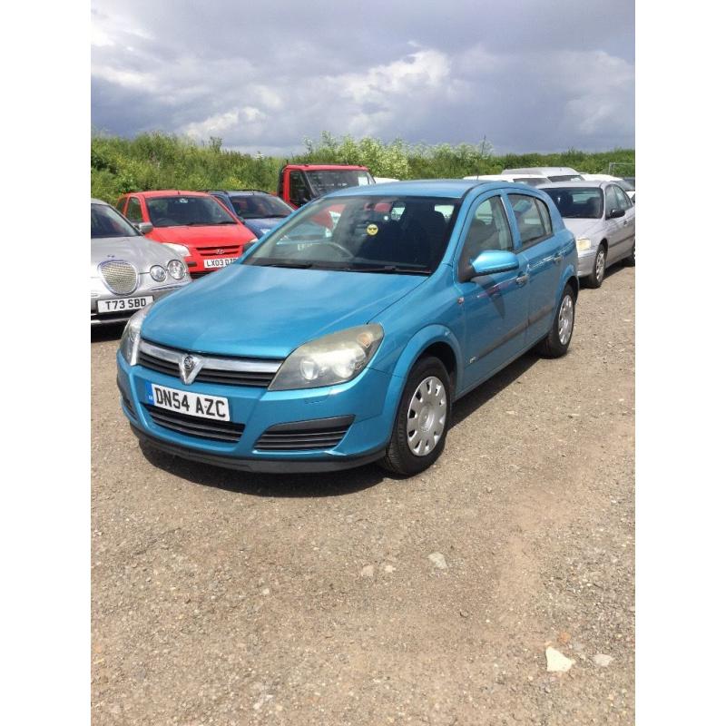 2005 Vauxhall Astra 5 dr hatch in vgcondition good driver long mot 1364 cc engine cheap to insure