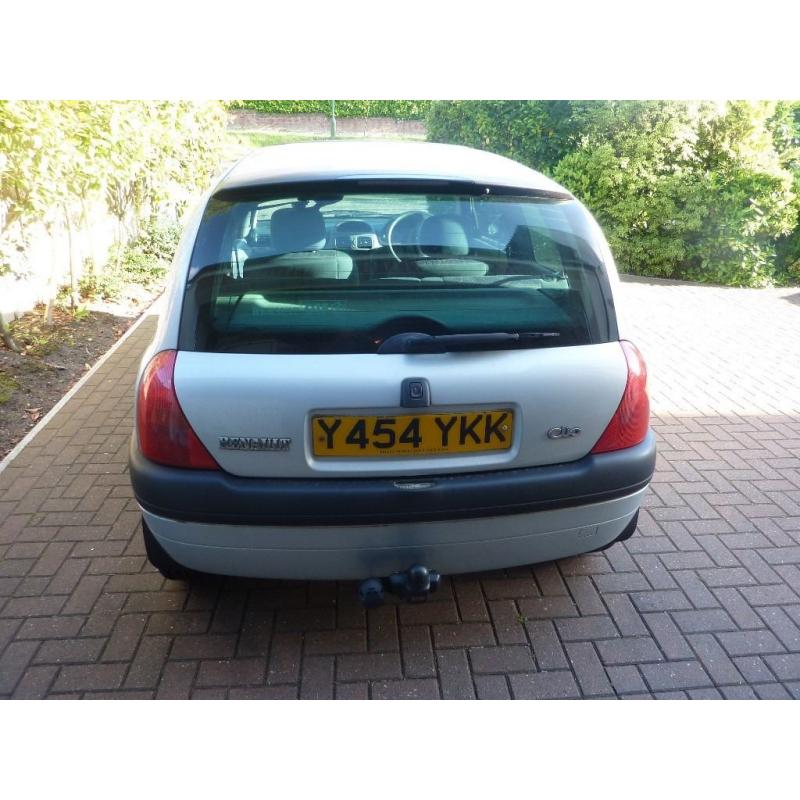 RENAULT CLIO 1.2 SPORT 16V, MINT CONDITION FOR YEAR, SEE PICTURES, MOT UNTIL 29 MARCH 2017