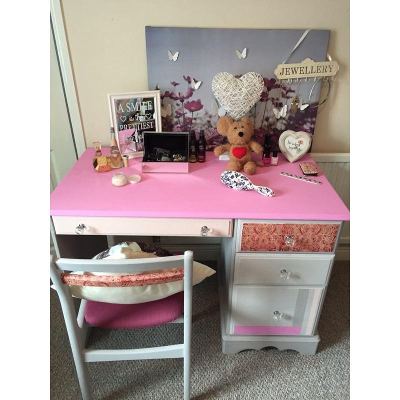 Up cycled dressing table