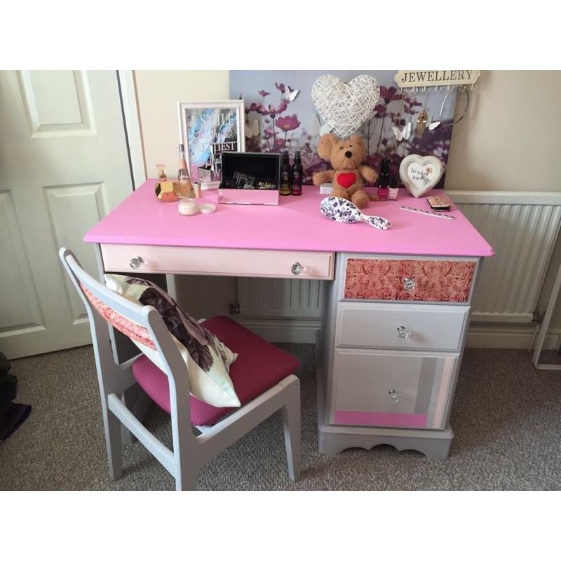 Up cycled dressing table