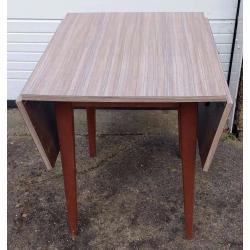 Vintage formica drop leaf dining/kitchen table – 1950s/60s