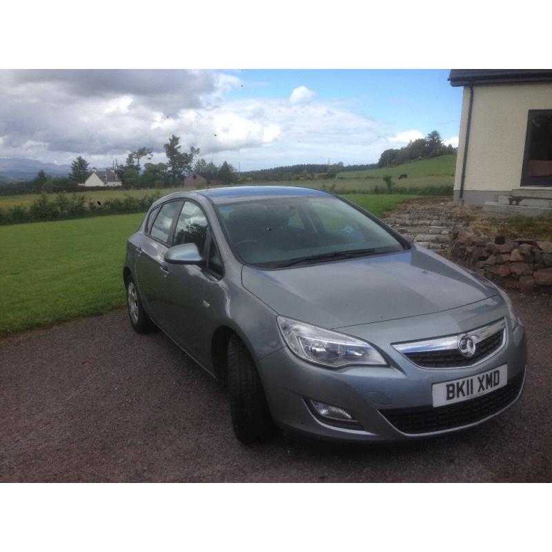 Vauxhall Astra elite 1.6 2011 (11-reg)