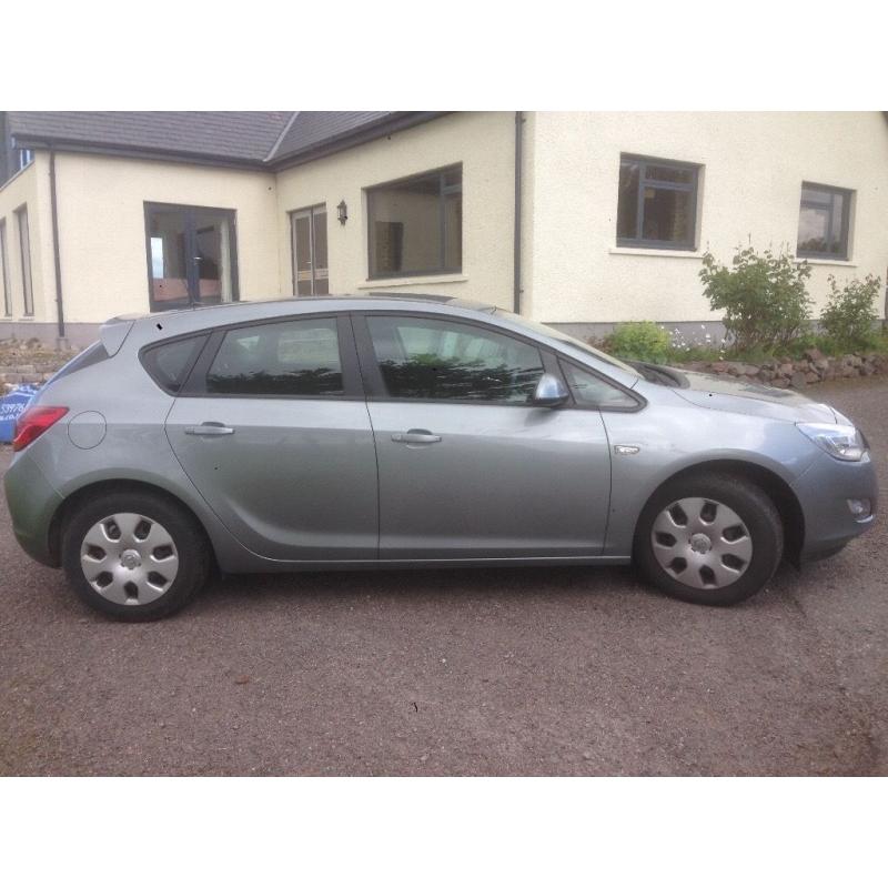 Vauxhall Astra elite 1.6 2011 (11-reg)