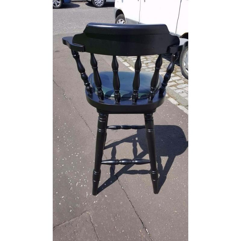 3 Thornton high swivel bar stools *good condition*