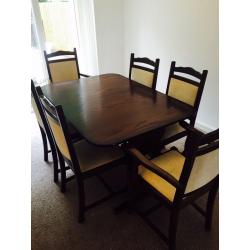 Dining Room Table extending with 6 chairs