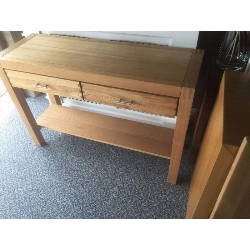 Console Table 2 drawers.