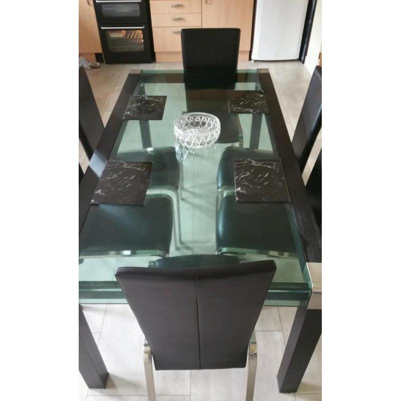 6 SEATER DINING TABLE.