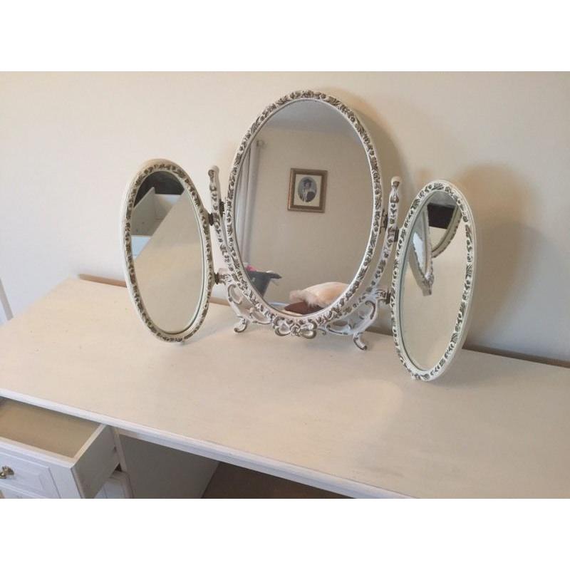 Stunning White 6 Drawer Dressing Table complete with matching Mirror