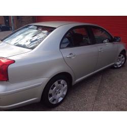 2005 05 Toyota Avensis Silver 5 Door Saloon Manual 5 Speed