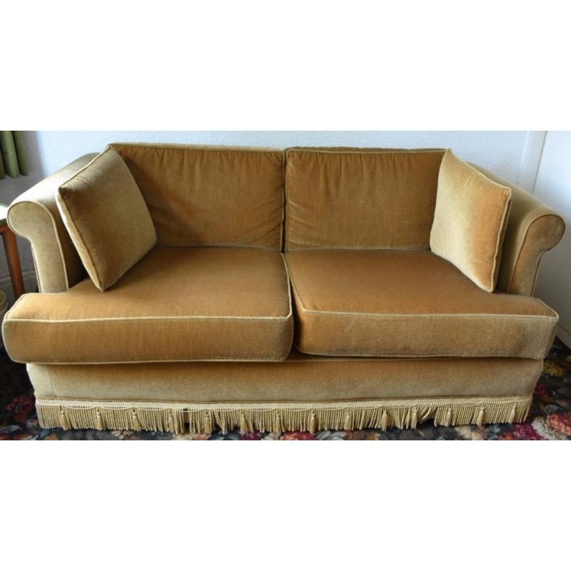 2 SEATER RETRO VINTAGE SOFA SETTEE - URGENT SALE MUST BE GONE BY FRIDAY